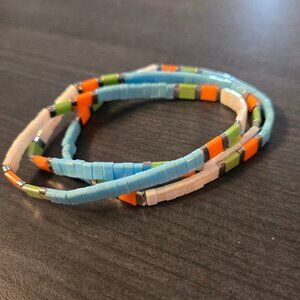 Colorful Beaded Chicklet Bracelet Tila beads / Bracelet perles de Tila élastique